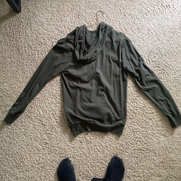 Thin Lacoste Hoodie Small - Picture 5 of 10